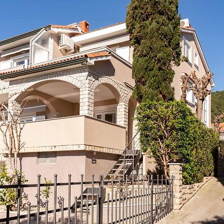 Apartments Casa Barbara Rab Town Luaran gambar